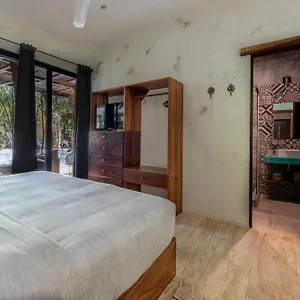 Trece Lunas 4* Tulum
